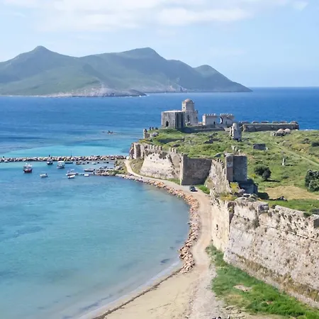 Mythos Suites-dionysos * Methoni (Messenia)